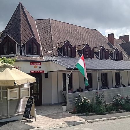 Bed and Breakfast Diana Fogado Keszthely Exterior foto