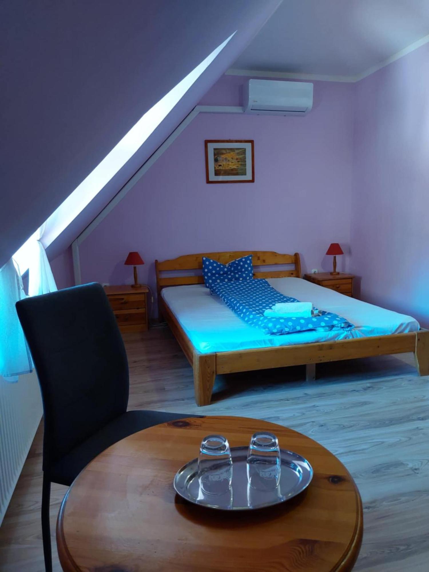 Bed and Breakfast Diana Fogado Keszthely Exterior foto